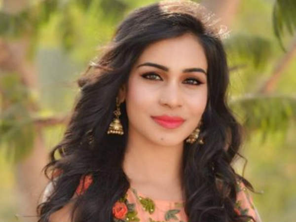 దివంగత మాజీ ఎమ్మెల్సీ, మంత్రి పాలడుగు వెంకట్రావుకు సమీప బంధువు దివంగత మాజీ ఎమ్మెల్సీ, మంత్రి పాలడుగు వెంకట్రావుకు సమీప బంధువు