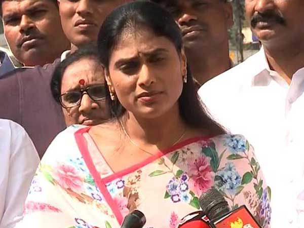 డేటా చోరీ దొంగెవరో చంద్రబాబుకు తెలియదా? 