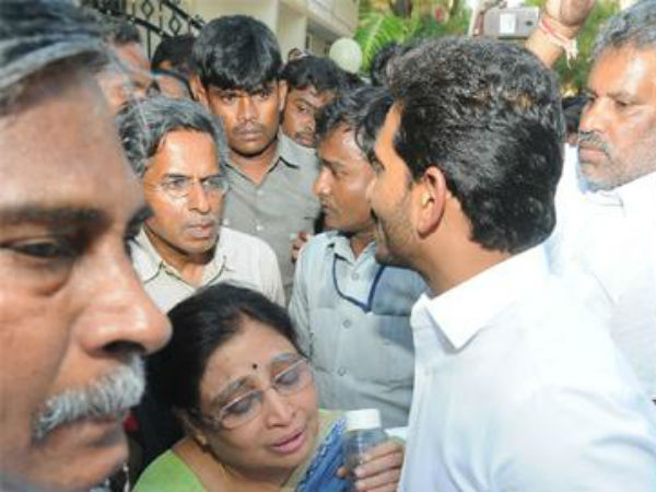 A pitition filed about YS Viveka case postponed to tuesday by highcourt
