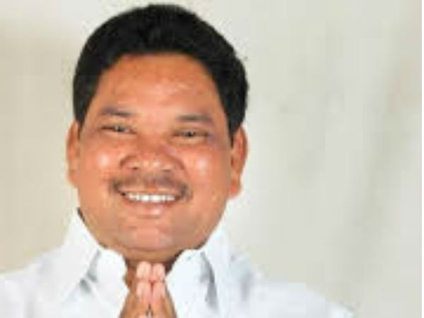 కేసుల్లో టాప్ బీజేపీ అభ్యర్థి సోయం బాపూరావు 