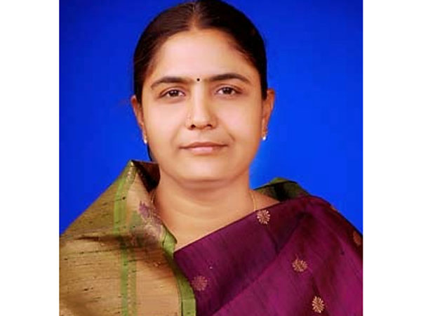  టీఆర్ఎస్ బాట పట్టిన సునీతా లక్ష్మారెడ్డి