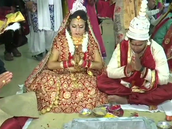 2014లో ట్రాన్స్‌జెండర్లను థర్డ్ జెండర్స్‌గా సుప్రీం గుర్తింపు