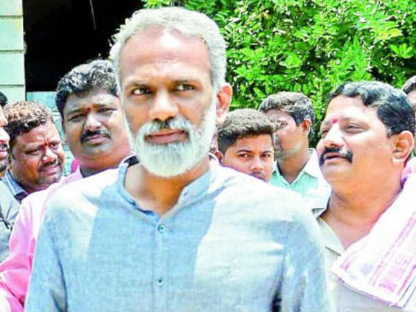 పెద్ద‌ల స‌భ‌కు పంపించేందుకు బాబు రెడీ..! రెండు మూడు రోజుల్లో రాధా నిర్ణ‌యం..!!