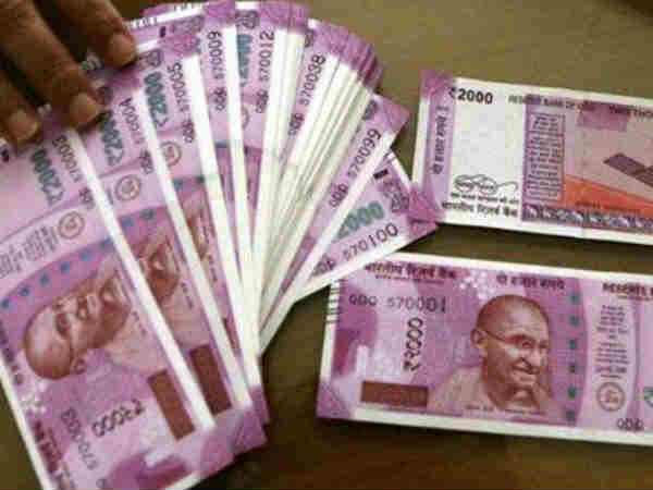 బాంబులు, నకిలీ కరెన్సీ దందా