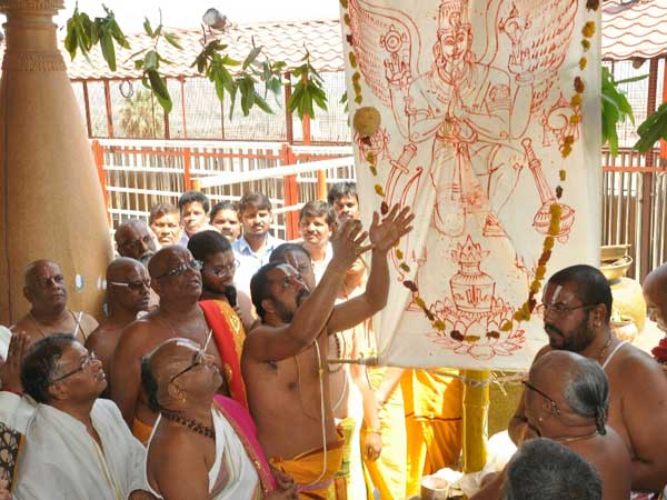 మత్స్యావతారంలో దర్శనం ఇచ్చిన స్వామివారు 