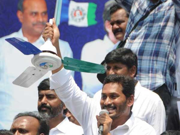  జ‌గ‌న్ స‌మక్షంలో వైసిపి లోకి జేసి అనుచ‌రులు..