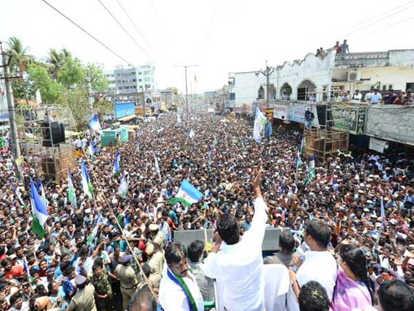 జాబు రావాలంటే బాబు పోవాలి