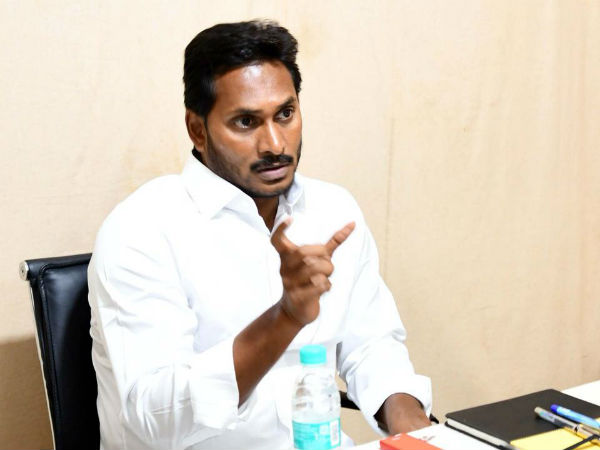 వైసీపీకి 30 సీట్లు కూడా రావని పీకే సర్వేలో తేలింది