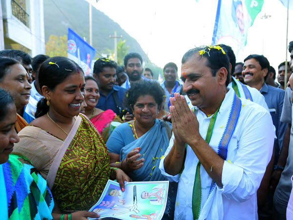  నువ్వానేనా అన్న‌ట్టు సాగుతున్న రాజ‌కీయం..! లోకేష్ ఆర్కె మ‌ద్య ఉత్కంఠ పోటీ..!!