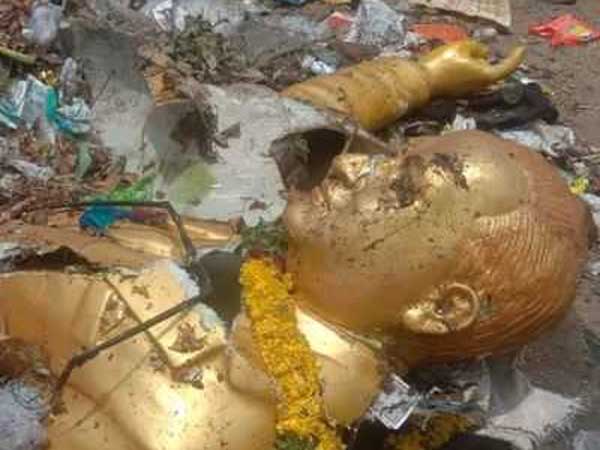 ప్రతి పక్షాలకు ఆయుధంగా అంబేడ్కర్ విగ్రహం
