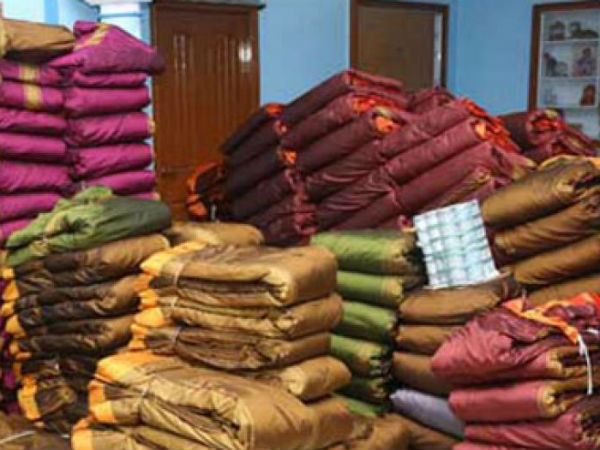 మొదటి నుండి బతుకమ్మ చీరలపై ఎప్పుడూ వివాదాలే 