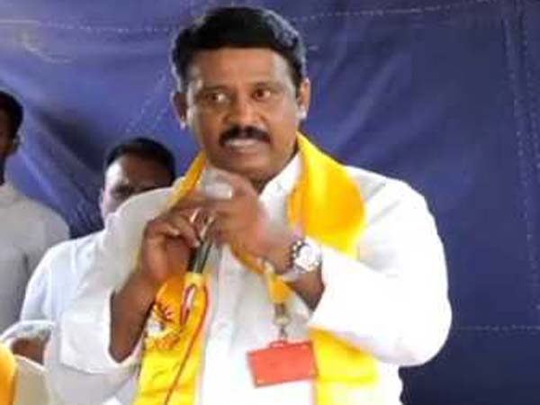 టీడీపీ అభ్యర్థి ప్రసంగాన్ని అడ్డుకునే యత్నం చేసిన వైసీపీ