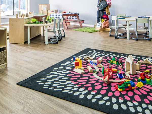 తల్లిని మించిన సంరక్షకులు లేరు ... బేబీ కేర్ సెంటర్ల విషయంలో తస్మాత్ జాగ్రత్త