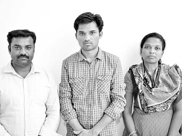 వెంటపడ్డాడు.. అమ్మాయి పట్టించుకోలేదు..!