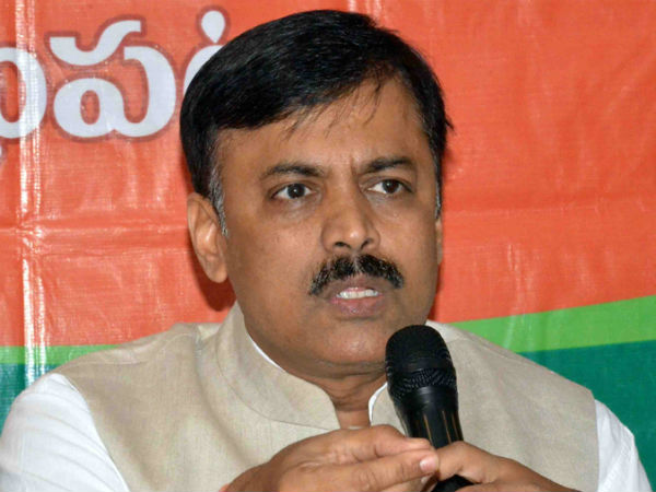 ఈవీఎంల ట్యాంపరింగ్ పై 2014లో బాబు మాట్లాడలేదు ఎందుకో అన్న జీవీఎల్ 