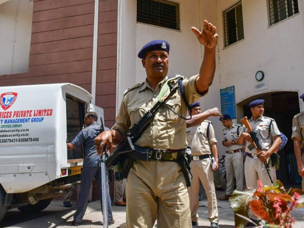 లెక్క లేని సొమ్ము..!