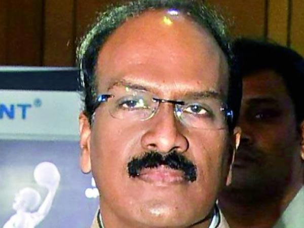 సెంటర్ మార్చడంతో తప్పిదం