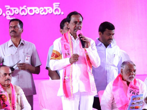 కూకట్పల్లి ఓటర్లు టీఆర్ఎస్ ను ఆదరిస్తారా ? షాక్ ఇస్తారా 