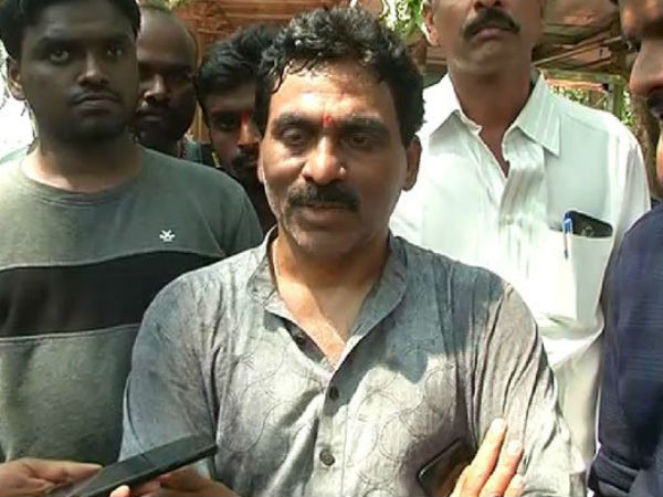 కాలినడకన తిరుమలకు.. కాలినడకన తిరుమలకు..