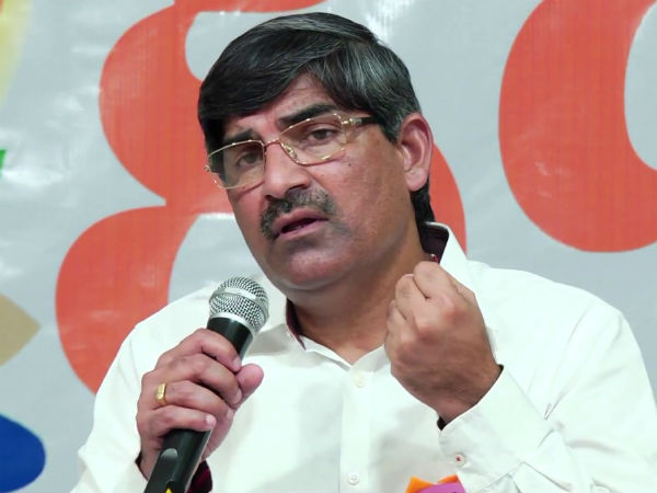  సీయం తో సీయం దూరం..