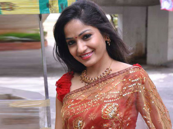 తానూ బీకాం లో ఫిజిక్స్ చదువుకోలేదు అన్న మాధవీలత 