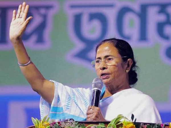 దిదీ, మోదీ పై రాజకీయ విమర్శలు