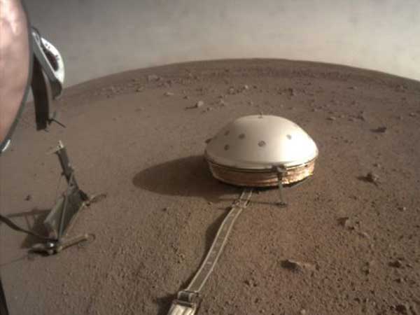 అంగారకుడిపై తొలిసారిగా ప్రకంపనలు