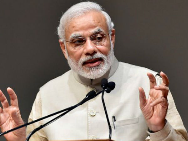  వందమంది ఇళ్ళ ముందు అతికించిన నోటీసులు 