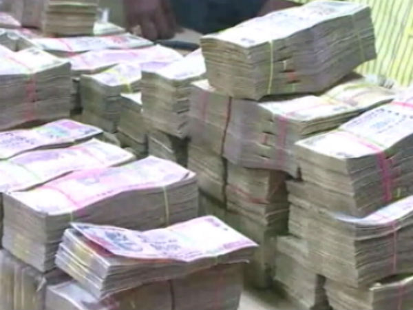 ఒక్కరోజే రూ.4 కోట్లు స్వాధీనం