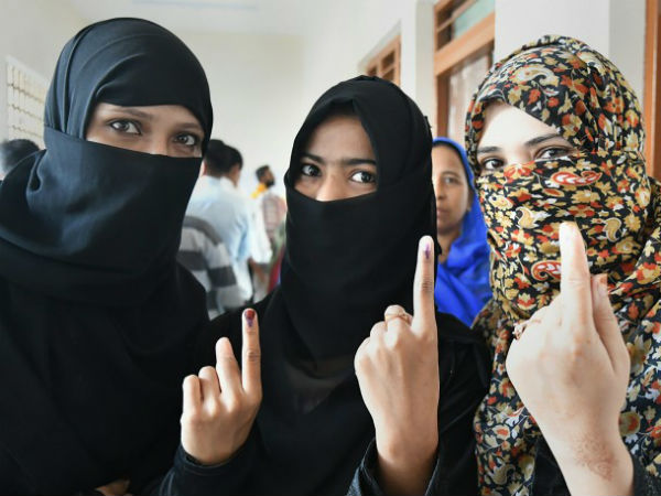  బుర్ఖా తీసి ఓటు వేయాలన్న సంజీవ్ బాలియన్