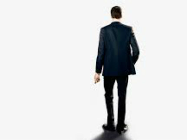  నియంత్రణ కోల్పోతున్న నేతలు ..గొడవను కంట్రోల్ చెయ్యలేక టీవీ యాంకర్ అసహనం 