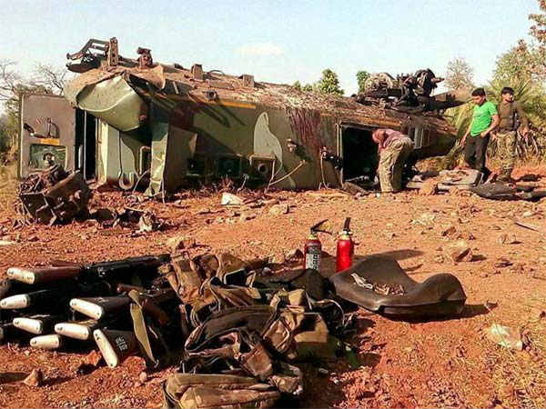 IED Blast In Maharashtras Gadchiroli Day After 5 Killed In Chhattisgarh IED Blast In Maharashtras Gadchiroli Day After 5 Killed In Chhattisgarh