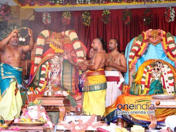 ధ్వజరోహణంతో అంకురార్పణ