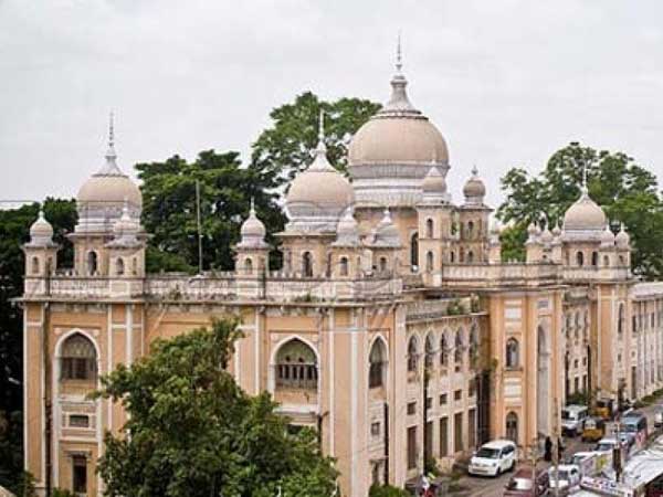  నగరంలో పేరుగాంచిన దవాఖానలు..! నీళ్లు లేక అలమటిస్తున్న పేషెంట్లు..!!