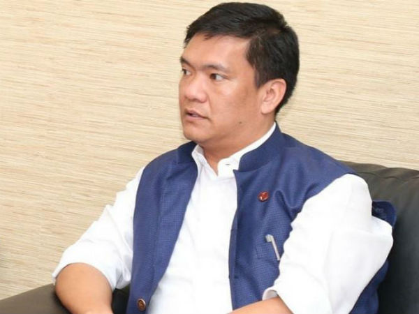 సీఎం కాన్వాయ్‌లో 1.8కోట్ల నగదు