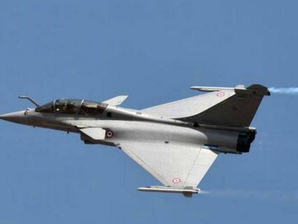 హేళనగా మాట్లాడుతున్న పక్క గ్రామస్థులు