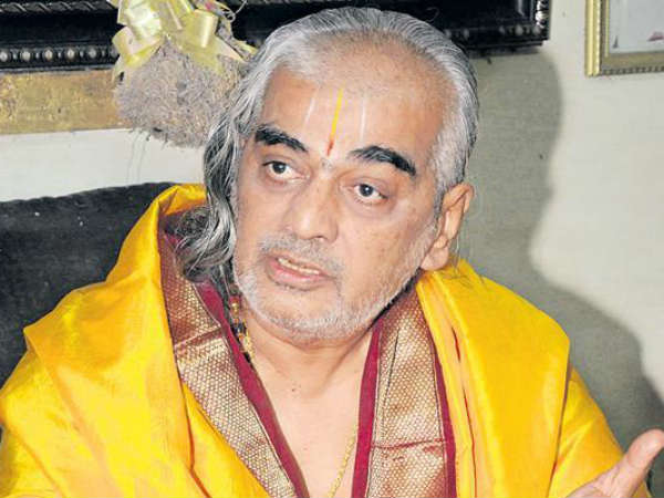 రమణ దీక్షితులు శ్రీవారి హుండీ ఆదాయంపై చేసిన వ్యాఖ్యలు రమణ దీక్షితులు శ్రీవారి హుండీ ఆదాయంపై చేసిన వ్యాఖ్యలు