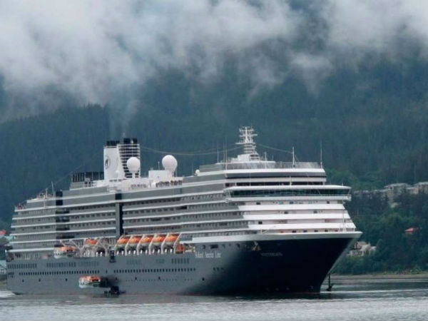  నౌకలో యువతిపై అత్యాచారం చేసిన ఇటలీ యువకుడు