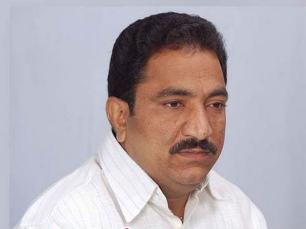 భారీ నజరానాతో కాస్ట్లీ ఫిరాయింపు .. రాజకీయవర్గాల్లో చర్చ భారీ నజరానాతో కాస్ట్లీ ఫిరాయింపు .. రాజకీయవర్గాల్లో చర్చ