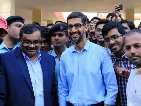 వైరల్‌గా మారిన పిచాయ్ ఫోటో