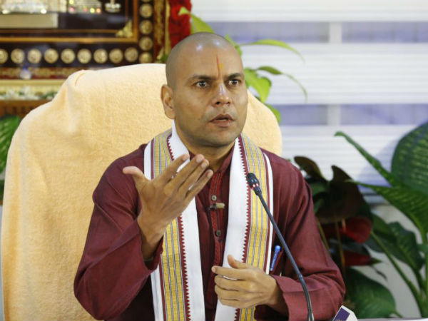 అనేక అనుమానాలు..రాజకీయ కోణాలు