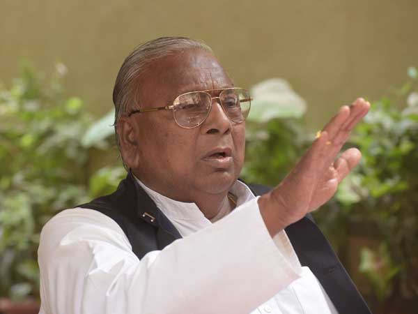 విపక్షాల ముప్పేట దాడి .. అయినా గ్లోబరీనాపై చర్యలకు వెనకాడుతున్న ప్రభుత్వం
