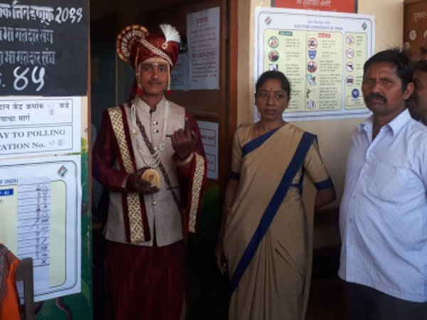 newly married bride and groom cast their Votes in various places newly married bride and groom cast their Votes in various places