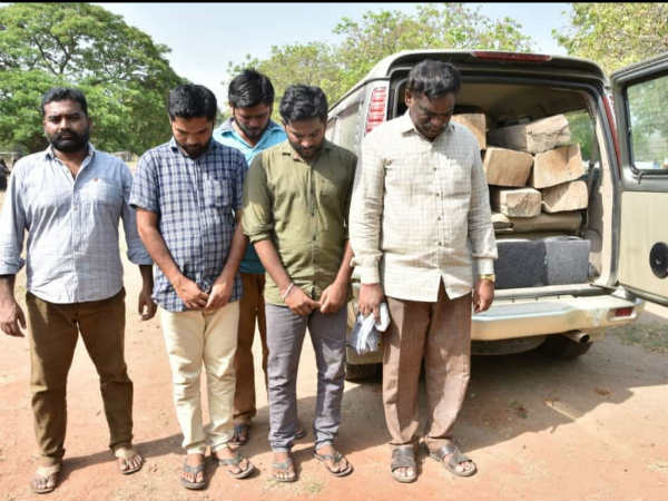 ప్రైవేట్ ఎస్కార్ట్ బృందాలతో రవాణా.. శ్రీనుకు అధికారుల, ప్రజా ప్రతినిధుల అండదండలు