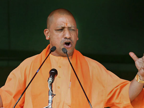 కాంగ్రెస్ ఓటేస్తే దేశ ద్రోహులకు వేసినట్లే