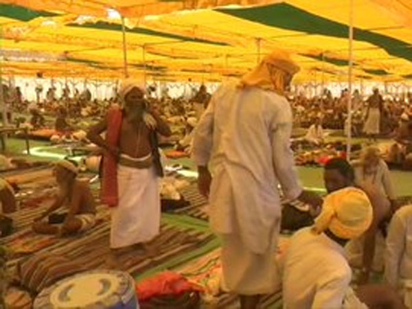 కంప్యూట‌ర్ బాబాకు మంత్రి హోదా