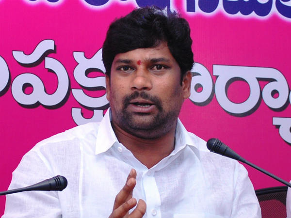 శంకరాచార్యులకు, పీర్ల పండుగకు ముడిపెడతాడని రేవంత్ పై బాల్క సుమన్ ఫైర్ 
