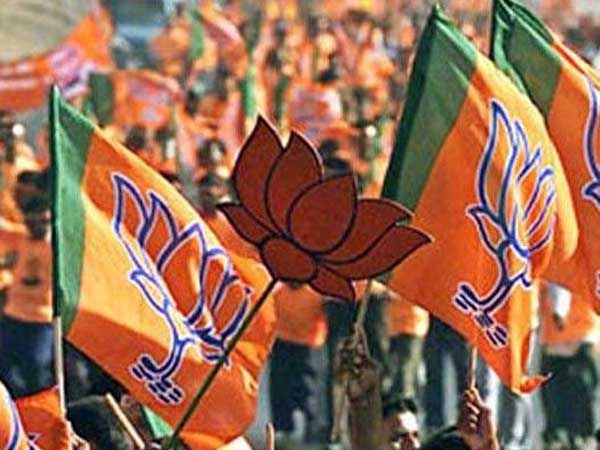 ప్రస్థుతం 25 ఎంపీ స్థానాలను గెలుచుకోబోతున్న బీజేపీ