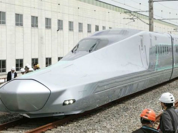 వీలైనంత త్వరగా పట్టాలపైకి తెచ్చేందుకు ప్రయత్నం