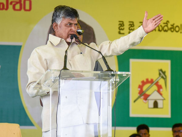 నిరసన వ్యక్తం చేస్తోన్న విషయాన్ని చంద్రబాబు నిరసన వ్యక్తం చేస్తోన్న విషయాన్ని చంద్రబాబు